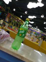 -维佳童话镇演出现场(徐东店)