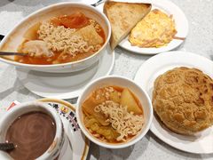 薯仔番茄火腿湯公仔麵-香港新发烧腊茶餐厅(书城店)