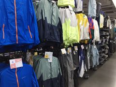 -迪卡侬(西三旗店)