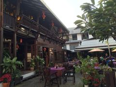 -Dash Teak House