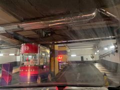 -新世界百货崇文店停车场