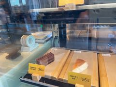 面包甜点陈列柜-麦当劳(武汉火车站店)