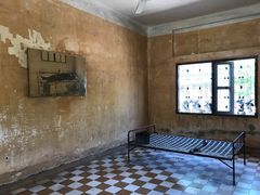 -吐斯廉屠杀博物馆