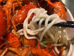 -龙巢盱眙龙虾·牛蛙·烧烤宵夜(八卦岭店)