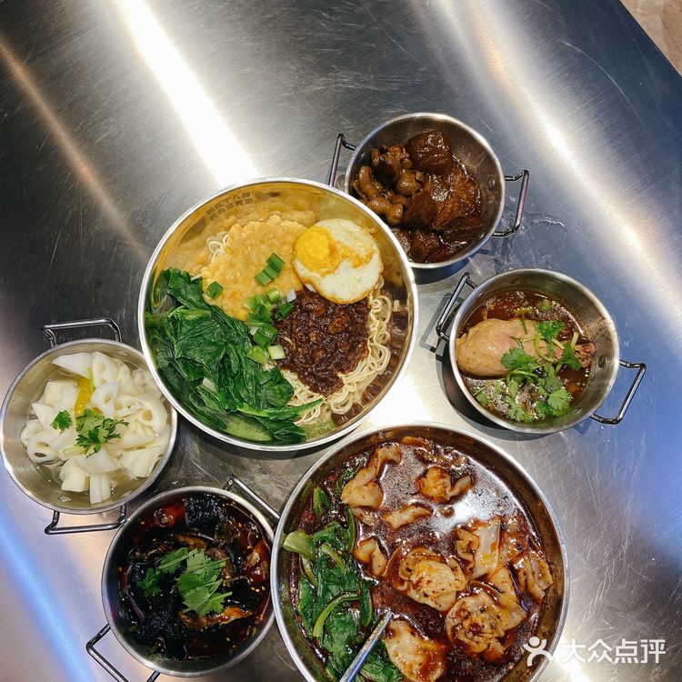 通州万达金街B区一家开业一周左右的面馆儿