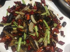 -喝丢一只鞋辣炒海鲜小烧烤(三八广场店)