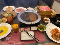 -牛YO寿喜烧·铁板烧和牛火锅自助(市府恒隆店)