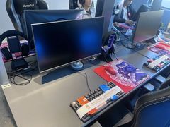 -外星熊·伊斯贝尔电竞店