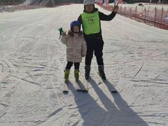 -荣盛康旅野三坡滑雪场