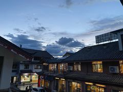 -东巴谷野生菌火锅餐厅