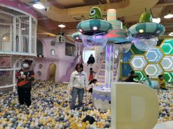 -多多淘儿童体验中心(重庆来福士店)