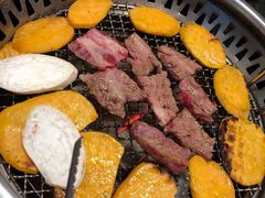 -草家酱蟹炭火烤肉店(珲春南路一店)