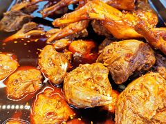 招牌特色兔头-鑫记婆婆兔·成都特产·兔头手撕兔(太古里店)