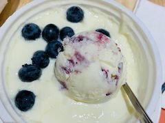 蓝莓梦幻雪双皮奶-满记甜品(苏州中心店)