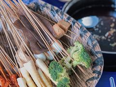 -马路边边串串香(苗栗路店)