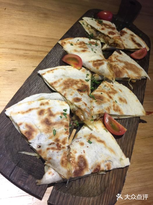 她与鹿西班牙音乐餐厅鸡肉墨西哥薄饼图片