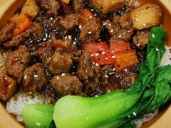 黑椒牛肉煲仔饭-煲仔皇腊味煲仔饭(经四万达店)
