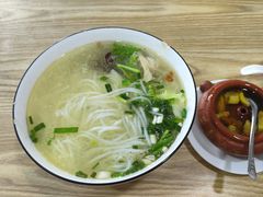 -德致祥云南过桥米线(云天小苑店)