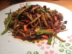 茶树菇煸鸭丝-盐帮食坊•小河帮川菜(四川师大店)