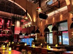 -FOUR PLAY BAR