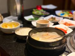 -木槿花韩式炭烤·熟成肉工坊(孙文东路店)