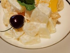 虾球色拉-穹六人间 people 6(岳阳路店)