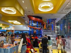 -乐高品牌旗舰店(人民广场店)