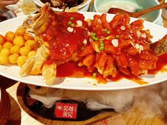 松鼠桂鱼-吴越荣记苏州菜·松鼠桂鱼 100% 活鱼现做(月光码头店)