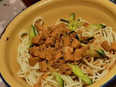 鱼籽热干面-鹤江桥·红油牛肉粉(SKP店)