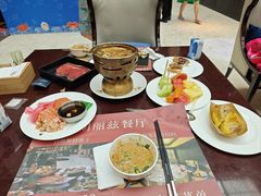-朗丽兹自助餐厅