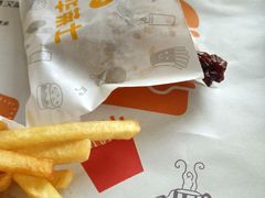 -华莱士·全鸡汉堡(财经学院店)