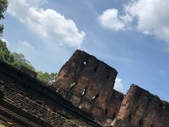 -波隆纳鲁沃古城皇家宫殿