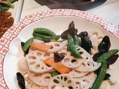-谭厨中山传家菜.乳鸽.脆鲩鱼(华强北中航城店)