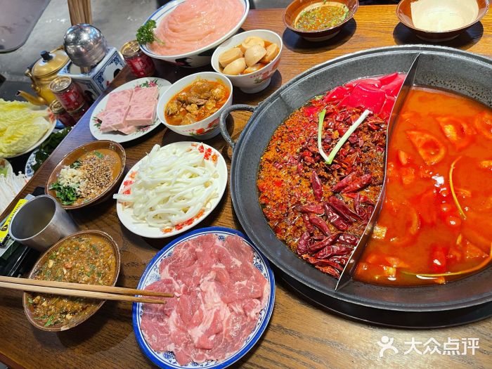 萍姐火锅·公路夜市(武汉首店)图片