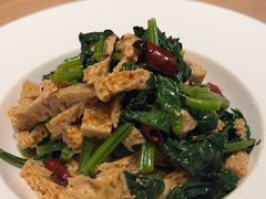 -耶里夏丽·新疆菜·28年喀什老馆(田林东路店)