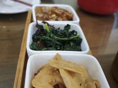 -鲁南仔·滕州炒鸡(经三路店)