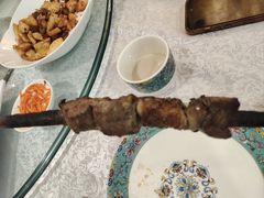 -汗腾格里·风味餐厅(新疆驻京办店)