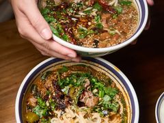 -云阿蛮云南生烫牛肉米线(奉贤路店)