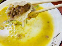 牛肉圆葱锅贴-锅贴王海鲜小馆