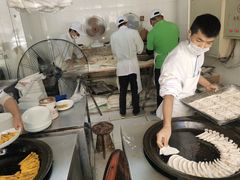 大堂-草桥清真牛肉锅贴扁食店