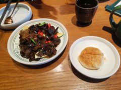 -云海肴·汽锅鸡·云南菜(天山百盛优客店)