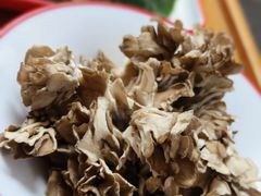 -毛辣果·贵州红酸汤牛肉火锅(西单店)