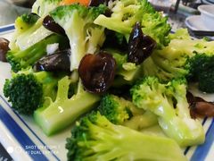 -八两八金·莱芜特色炒鸡(市南漳浦路店)
