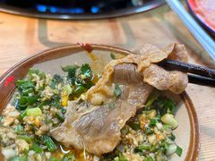 谷饲肥牛-老街·稳拈老火锅(海椒市店)