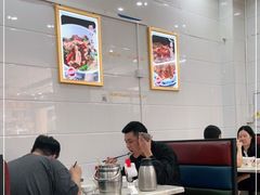 大堂-红色湘菜馆(春风店)