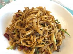 酸萝卜炒粉-南山鲜虾面·活鲜小馆·海味大连菜(南山总店)