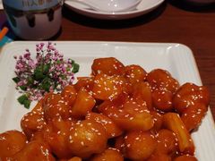 菠萝咕噜肉-川人百味(万达店)