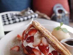 -ROAST coffee & eatery
