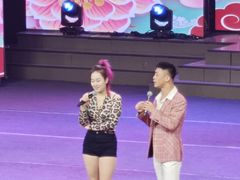 -南风大剧院莎梦二人转剧场