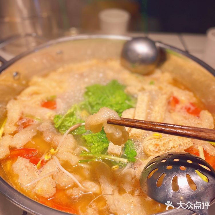 贵阳探店｜人均几十就能吃到的蹄筋火锅 🍲
